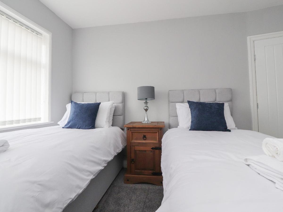 23 Ryden Avenue Villa Cleveleys Ngoại thất bức ảnh