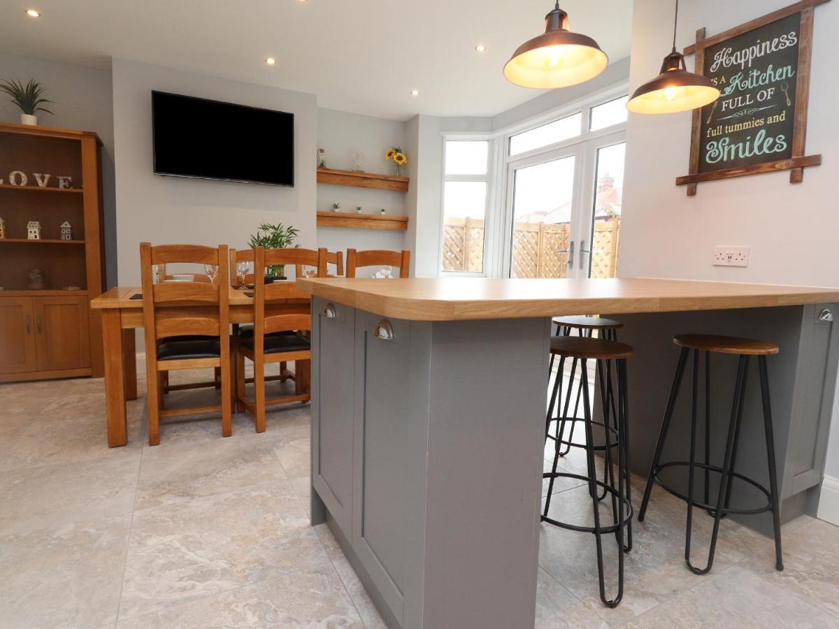 23 Ryden Avenue Villa Cleveleys Ngoại thất bức ảnh