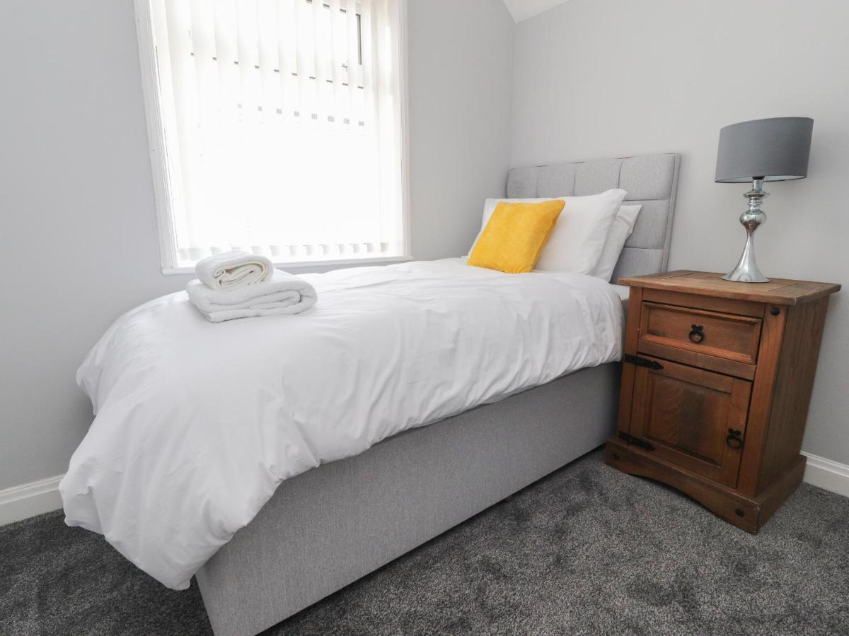 23 Ryden Avenue Villa Cleveleys Ngoại thất bức ảnh