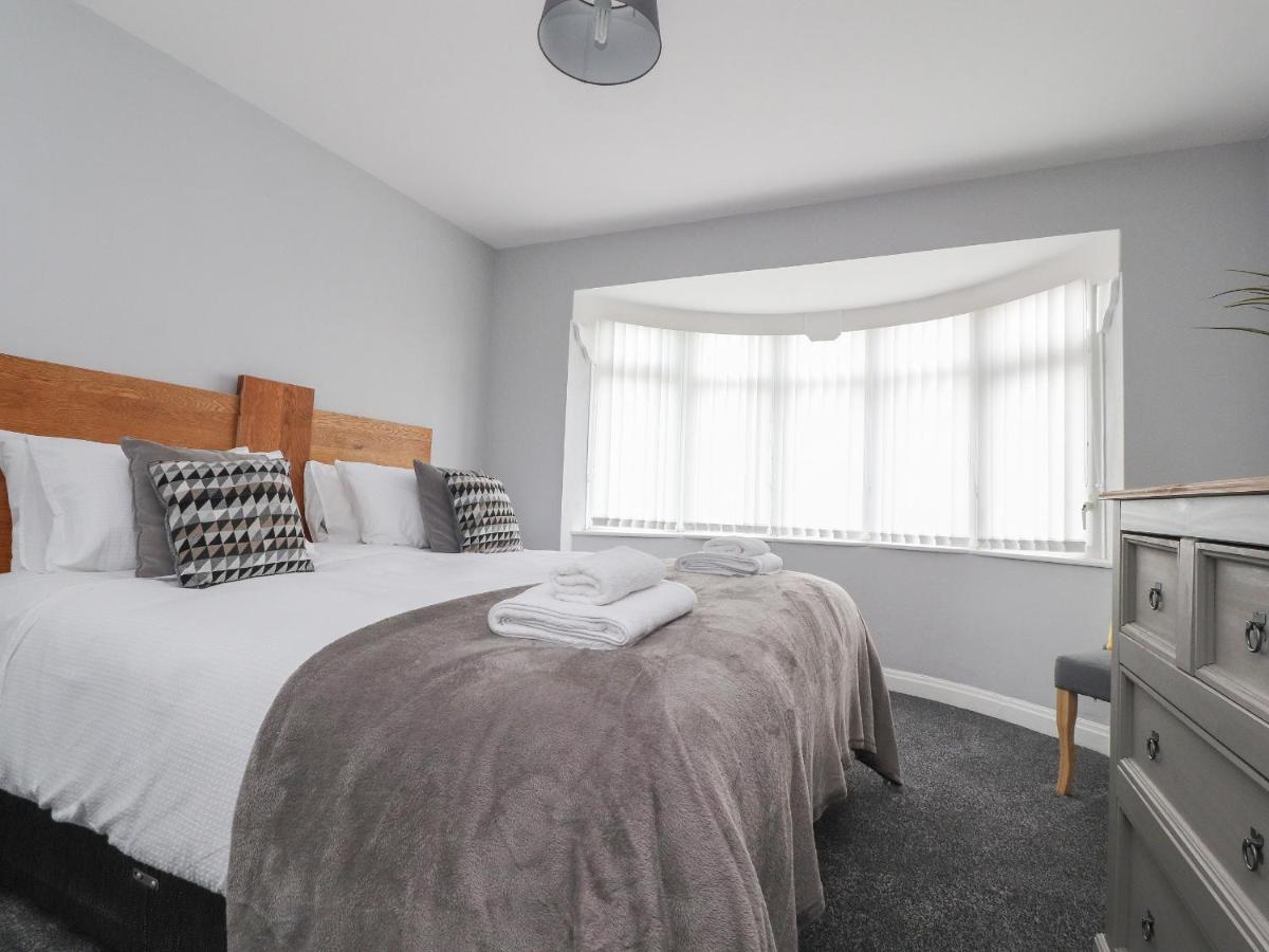23 Ryden Avenue Villa Cleveleys Ngoại thất bức ảnh